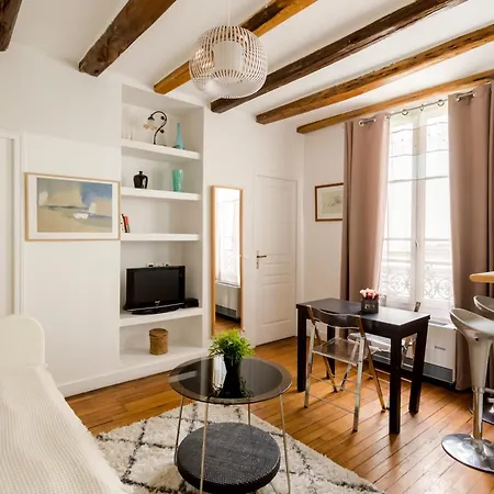 Marais Place Des Vosges Sevigne Apartment Paris